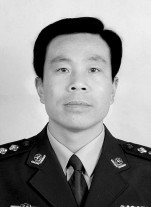 李权卿 男，43岁，濮阳市公安局治安支队二大队民警